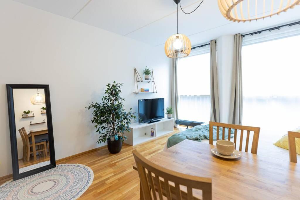 Lovely Studio 5 Min Walk From Old Town And Seaside 탈린 외부 사진